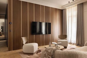 Apartment | Interior - Luxury A/C Apt - 6p/3bdr - Arc de Triomphe (Paris)