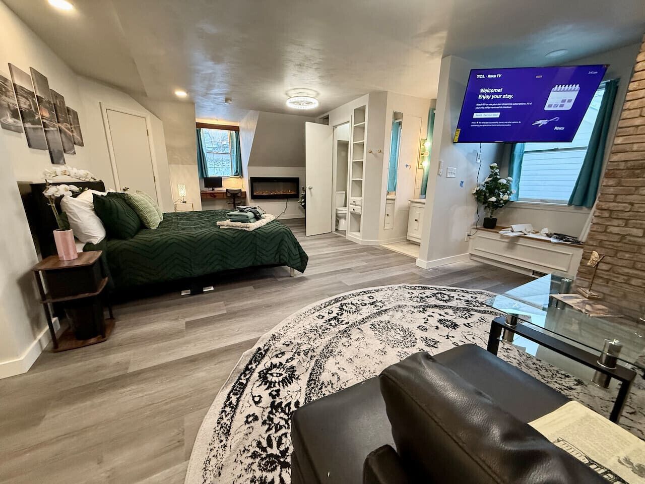 3 soverom, skrivebord, strykejern/-brett og wi-fi