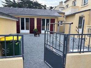 Exterior - Accommodation facing the sea and close to all amenities (Batz-sur-Mer)