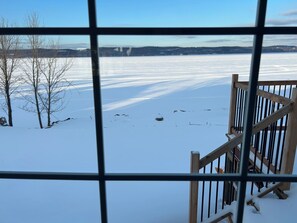 Interior - Excellent location for vacation or traveler On Ottawa River (L'Orignal)