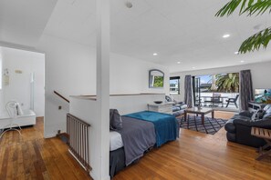 2 chambres, fer et planche à repasser, Wi-Fi, draps fournis