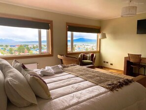 Deluxe Studio Suite, Ocean View | In-room safe, blackout drapes, soundproofing, free WiFi - Hotel La Tropilla (Natales)