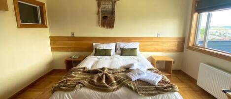 Deluxe-Doppel- oder -Zweibettzimmer, Meerblick | Hochwertige Bettwaren, Select-Comfort-Betten, Verdunkelungsvorhänge