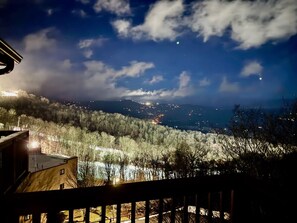 Property grounds - Ski In/Out Suite with a Loft, Pool, Gym (Sugar Mountain)