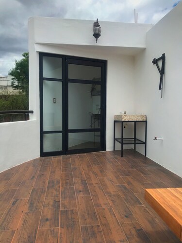 COMFORTABLE LOFT WITH PRIVATE TERRACE, 5 MINUTES FROM THE SHOPPING CENTER.