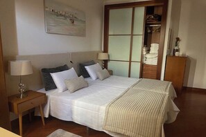 3 chambres, fer et planche Ă repasser, Wi-Fi gratuit, draps fournis