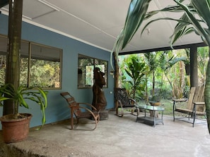 Exterior - Pumakari Rapanui (Hanga Roa)