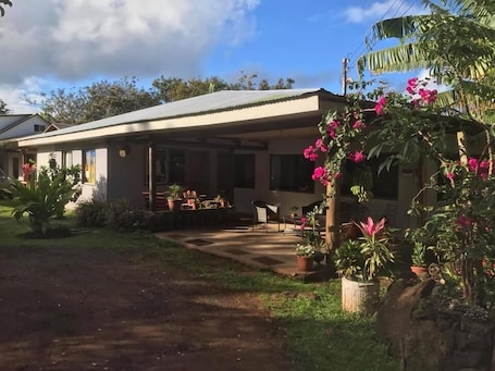 Front of property. Pumakari Rapanui