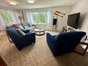 TV - Charming 2-Bedroom Retreat in Curtis, Michigan (Germfask)