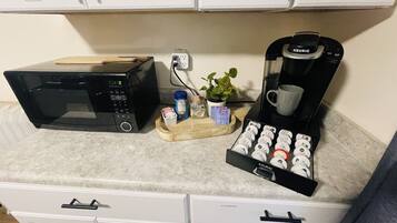 Coffee/tea maker, microwave, dishwasher, toaster