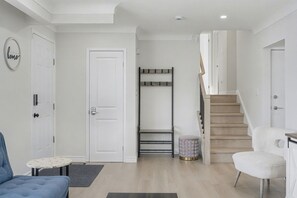 Interior - New 3BR Home - Minutes to the Falls! (Niagara Falls)