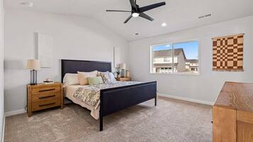 5 bedrooms, desk, iron/ironing board, travel cot