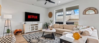 Luxury 5BR Retreat • Hot Tub • Game Room • EV