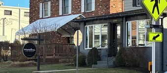 Cozy 2-bedroom 2-bath condo in Camp Hill 30 minutes to Hershey