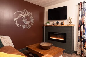 Televisie en een open haard