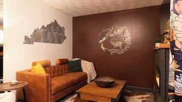 Télévision, cheminée