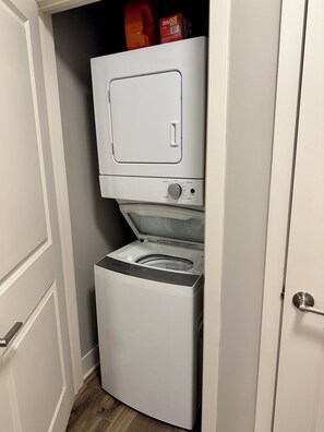 Interior -  1-bedroom apt with Sofa Bed in South Bend, walk to Football stadium sleeps 5 (South Bend)