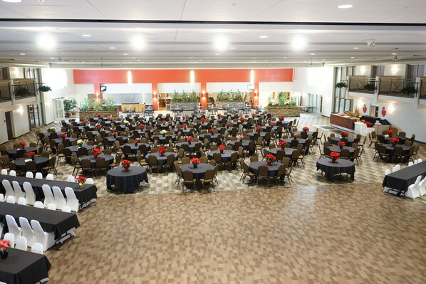 Banquet hall - River's Edge Convention Center (Columbus)