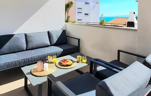 Property grounds - Pet friendly apartment in Okrug Gornji (Okrug Gornji)