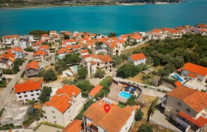 Exterior - 6 bedroom gorgeous home in Mastrinka (Mastrinka)