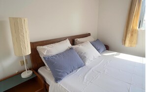 2 bedrooms, free WiFi - Awesome apartment in Jezera with house sea view (Jezera)