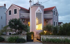 Exterior - Awesome apartment in Jezera with house sea view (Jezera)