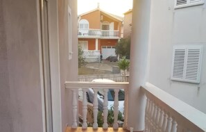 Property grounds - Awesome apartment in Jezera with house sea view (Jezera)