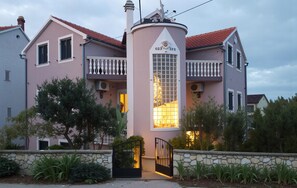 Exterior - Stunning apartment in Jezera with house sea view (Jezera)