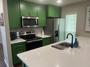 Fridge, microwave, oven, stovetop - Tropical Heaven - Unit 1600 - Island Dunes Condos (Port Aransas)