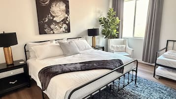 4 Schlafzimmer, Bügeleisen/Bügelbrett, kostenloses WLAN, Bettwäsche