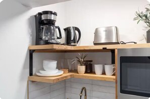 Interior - Casetta Bella: Cozy Retreat 1 block from U of A (Tucson)