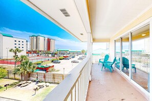 Apartamento, varias camas (St. Martin Beachwalk Villas 231) | Terraza o patio