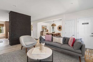 Televisión, oficina