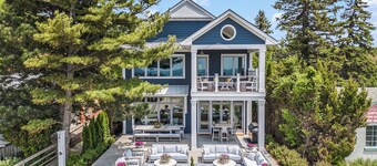 Luxurious 6-bedroom beach house on Lake Michigan between Holland and Grand Haven