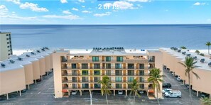 Exterior - Beach front 2-bedroom condo in Bonita Springs (Bonita Springs)