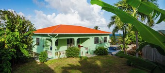 Cozy 3-bedroom cottage in tranquil Saint Patrick with private yard