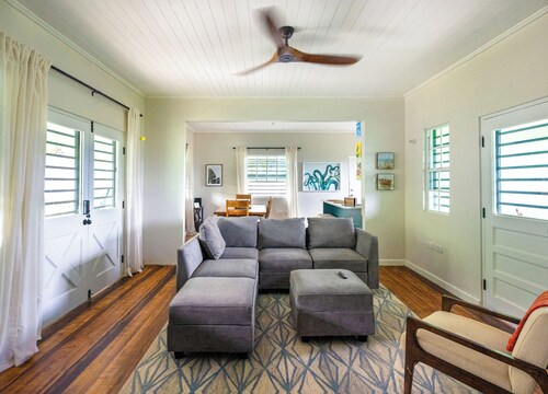 Cozy 3-bedroom cottage in tranquil Saint Patrick with private yard