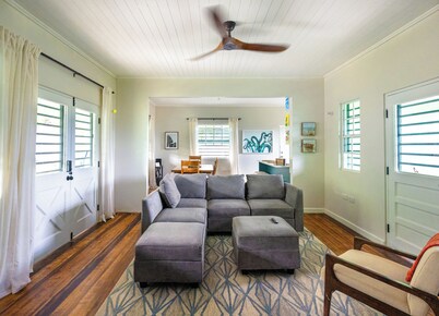 Cozy 3-bedroom cottage in tranquil Saint Patrick with private yard