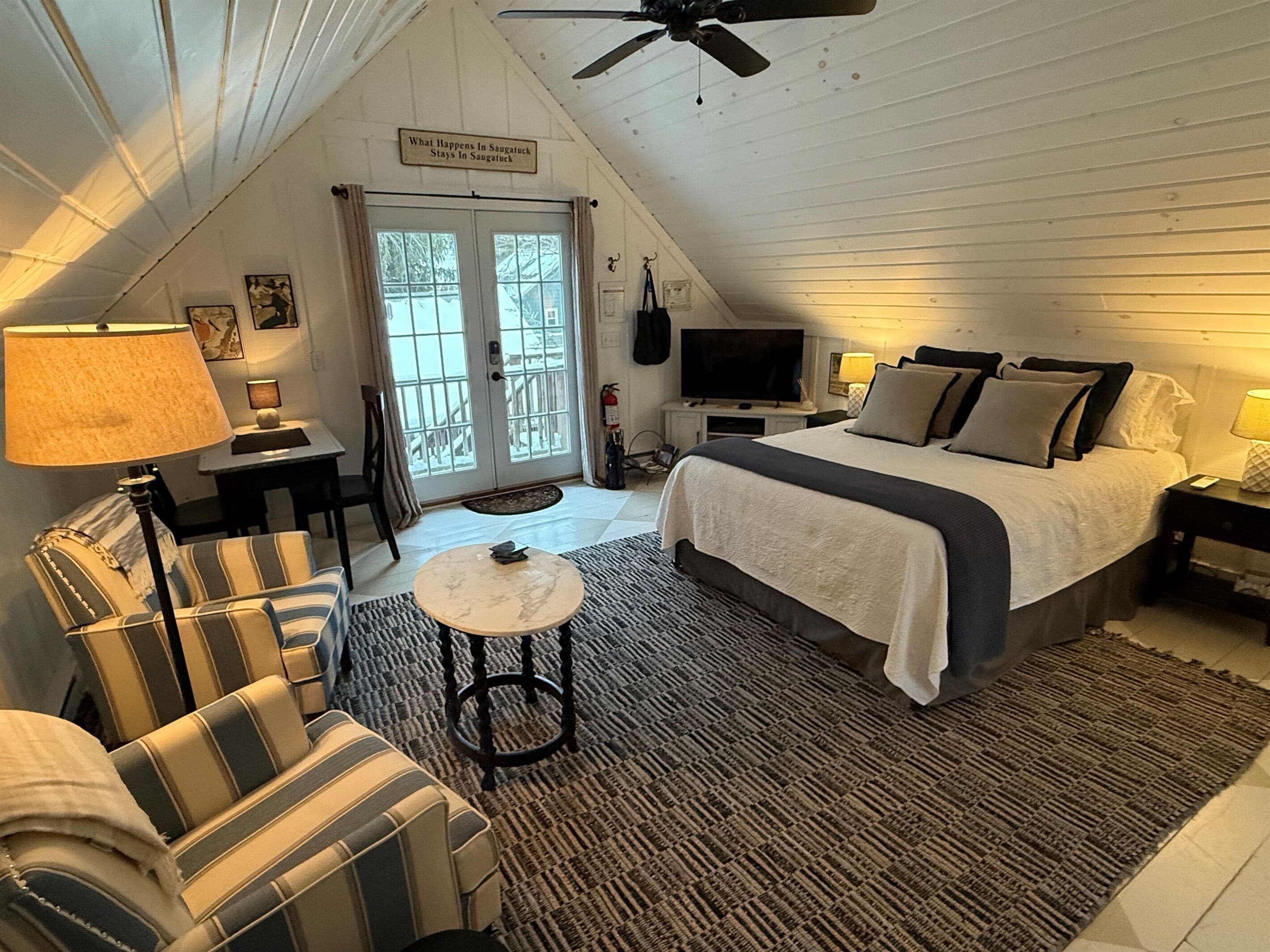 Strykejern/-brett, wi-fi (inkludert) og sengetøy