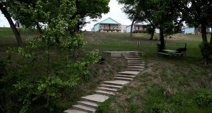 Kerrville Standalone Cabin near Downtown & River