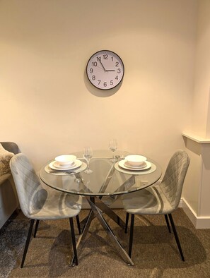 Dining - Cosy one bedroom flat, Free parking (Leeds)