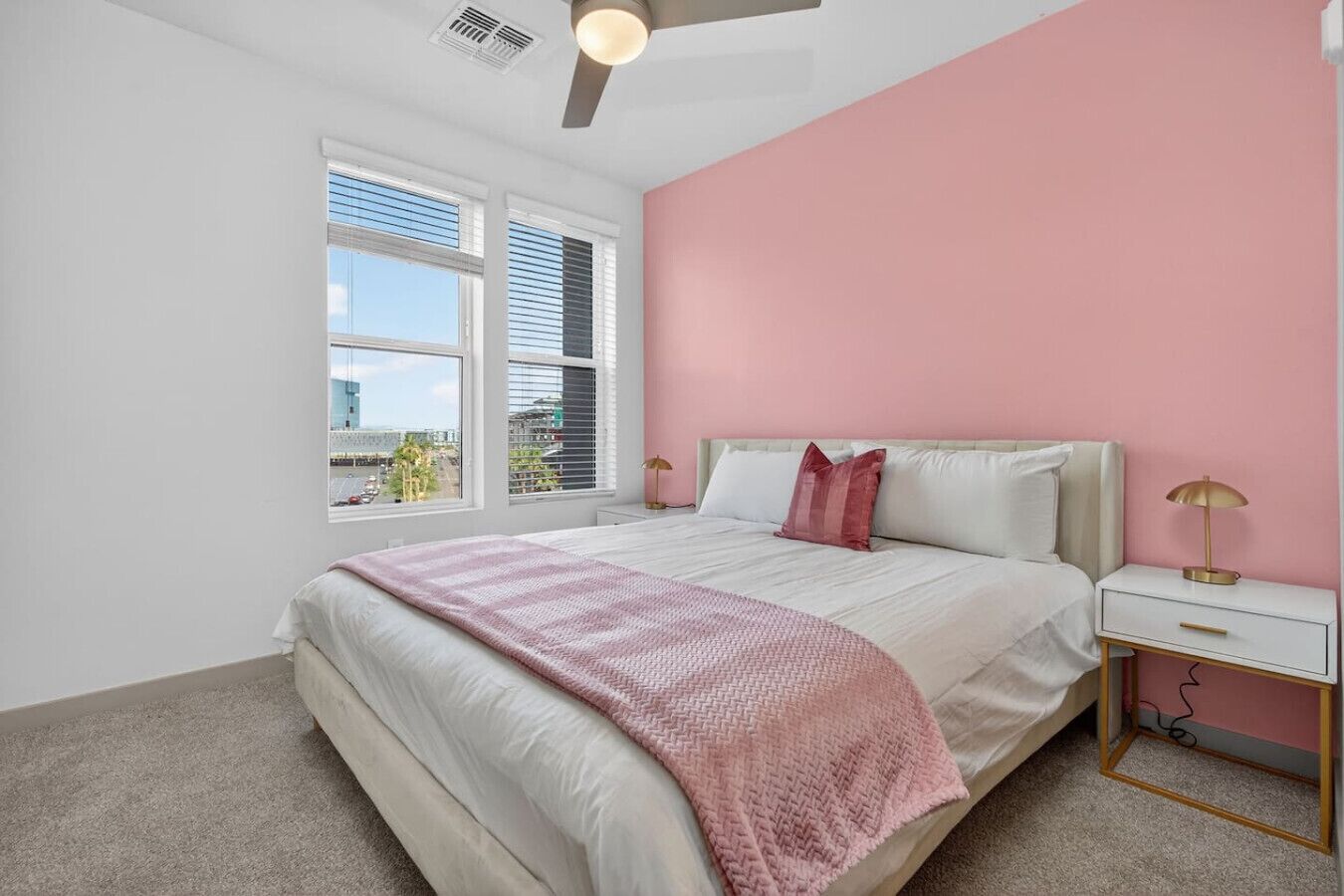 1 bedroom, desk, WiFi, bed sheets