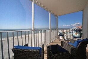Property grounds - Gateway Villas #899 "Sunset Beach Penthouse" (Fort Myers Beach)