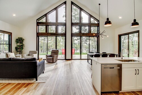 Fabulous 3-bedroom house on the lake with AC in Park Rapids