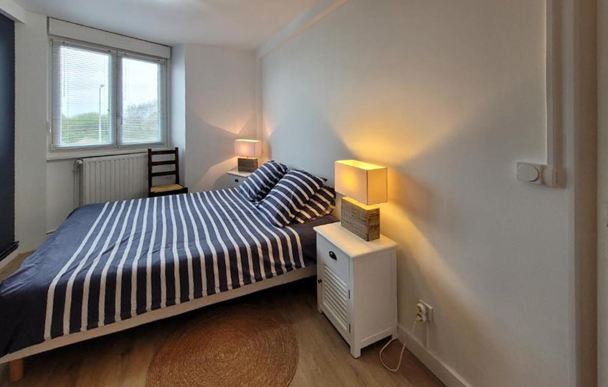 Fer et planche à repasser, lit parapluie, Wi-Fi gratuit