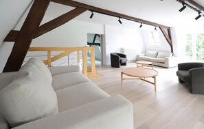 TV - Lovely home in Thun-Saint-Martin with WiFi (Thun-Saint-Martin)