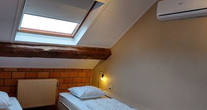 Apartment in the Heart of Epen's
