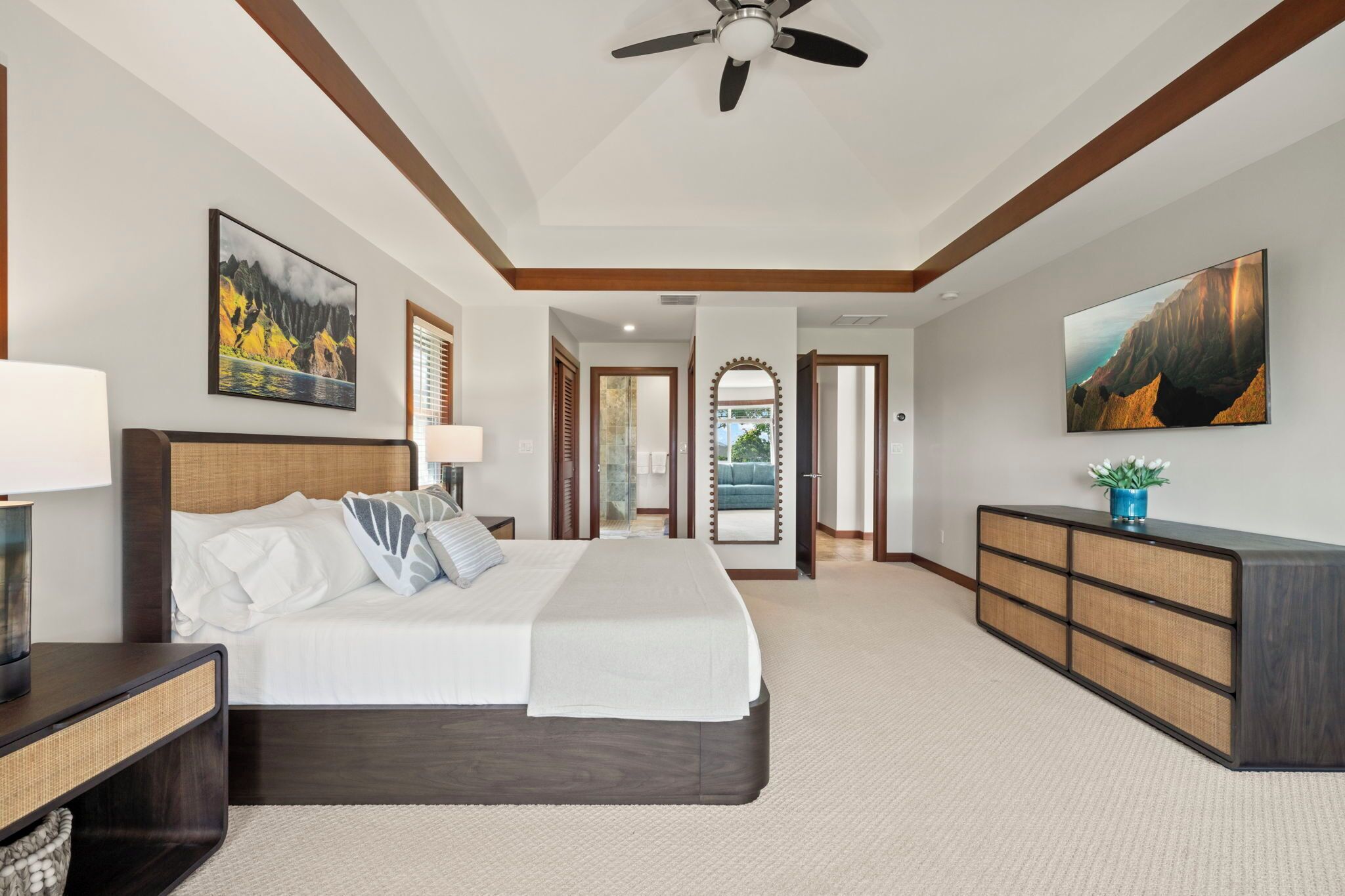 4 bedrooms, desk, iron/ironing board, travel crib