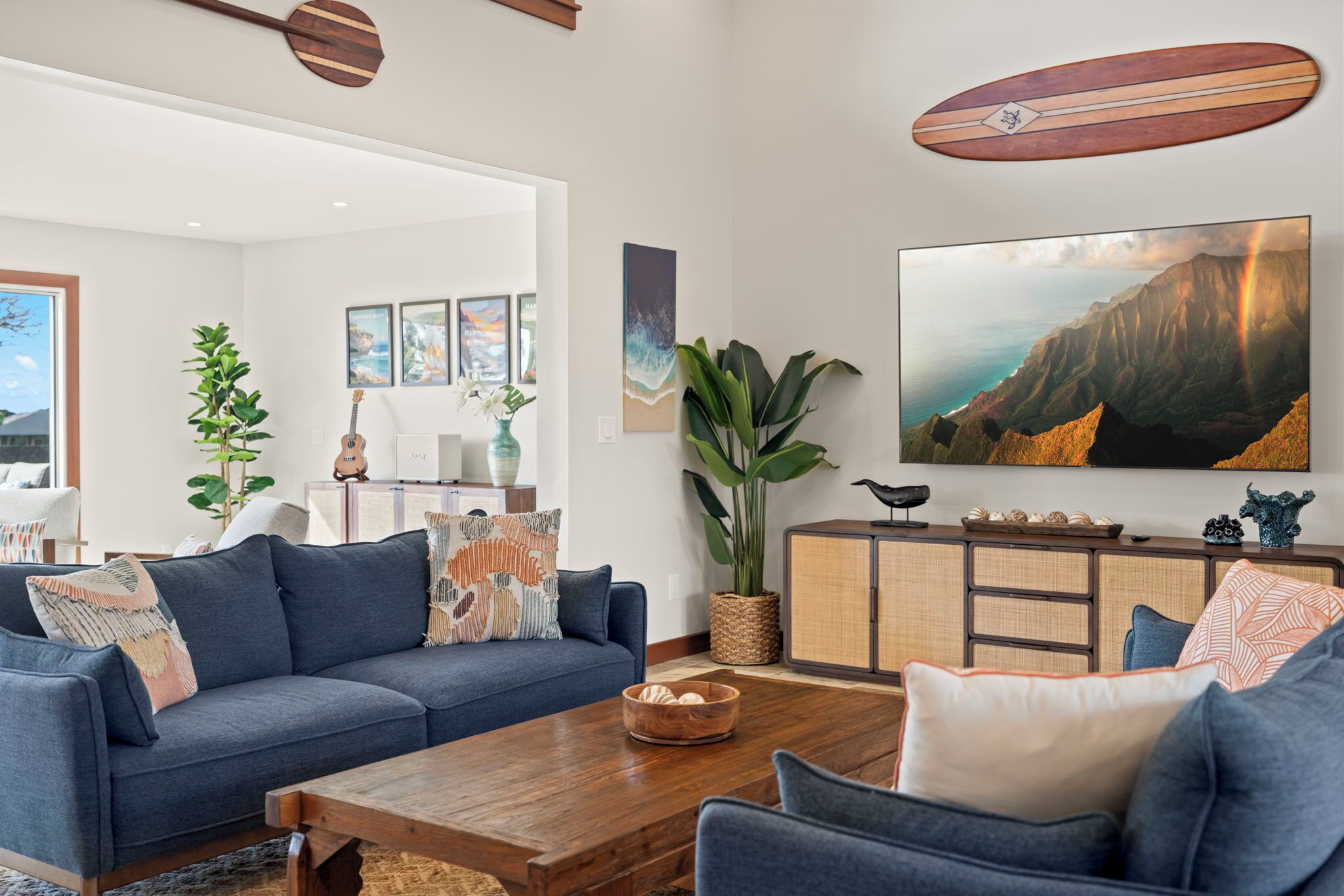 Smart TV, books, stereo, printers