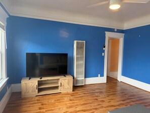 Interior - Newly furnished near lake merrit, new Chinatown - 30 days minimum (Oakland)